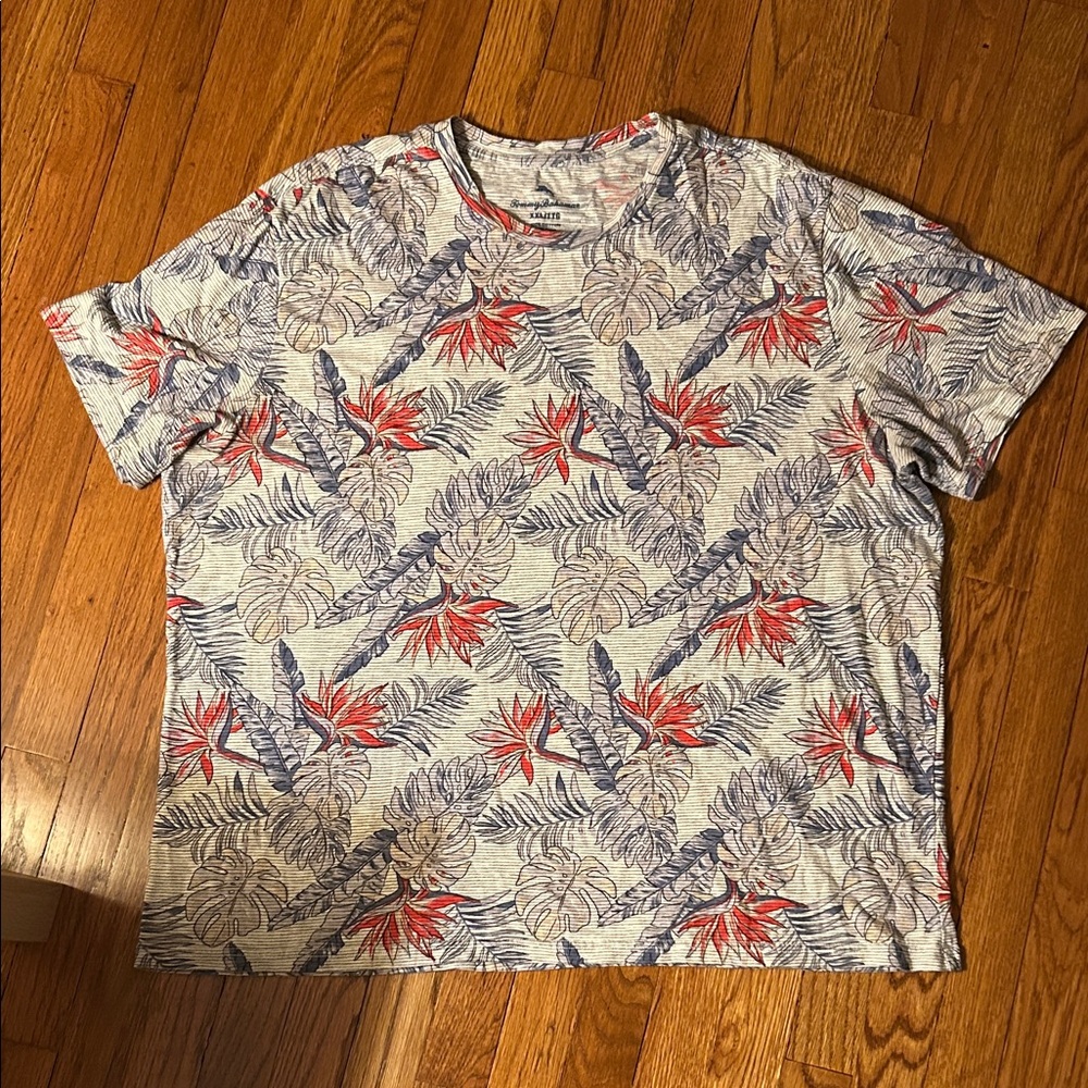 Tommy Bahama Red and Blue Floral Men's Tee